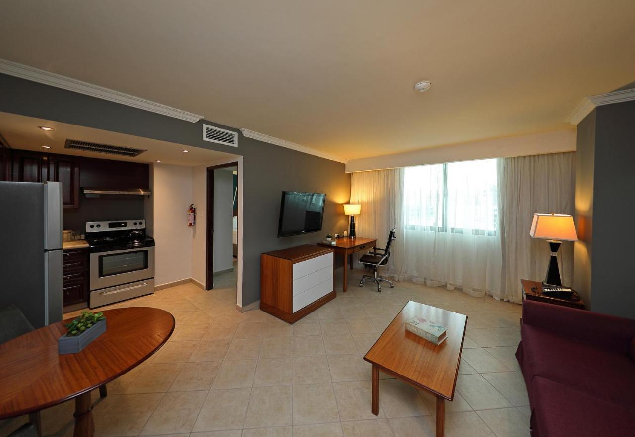 Hotel Crowne Plaza Panama By Ihg Exterior foto