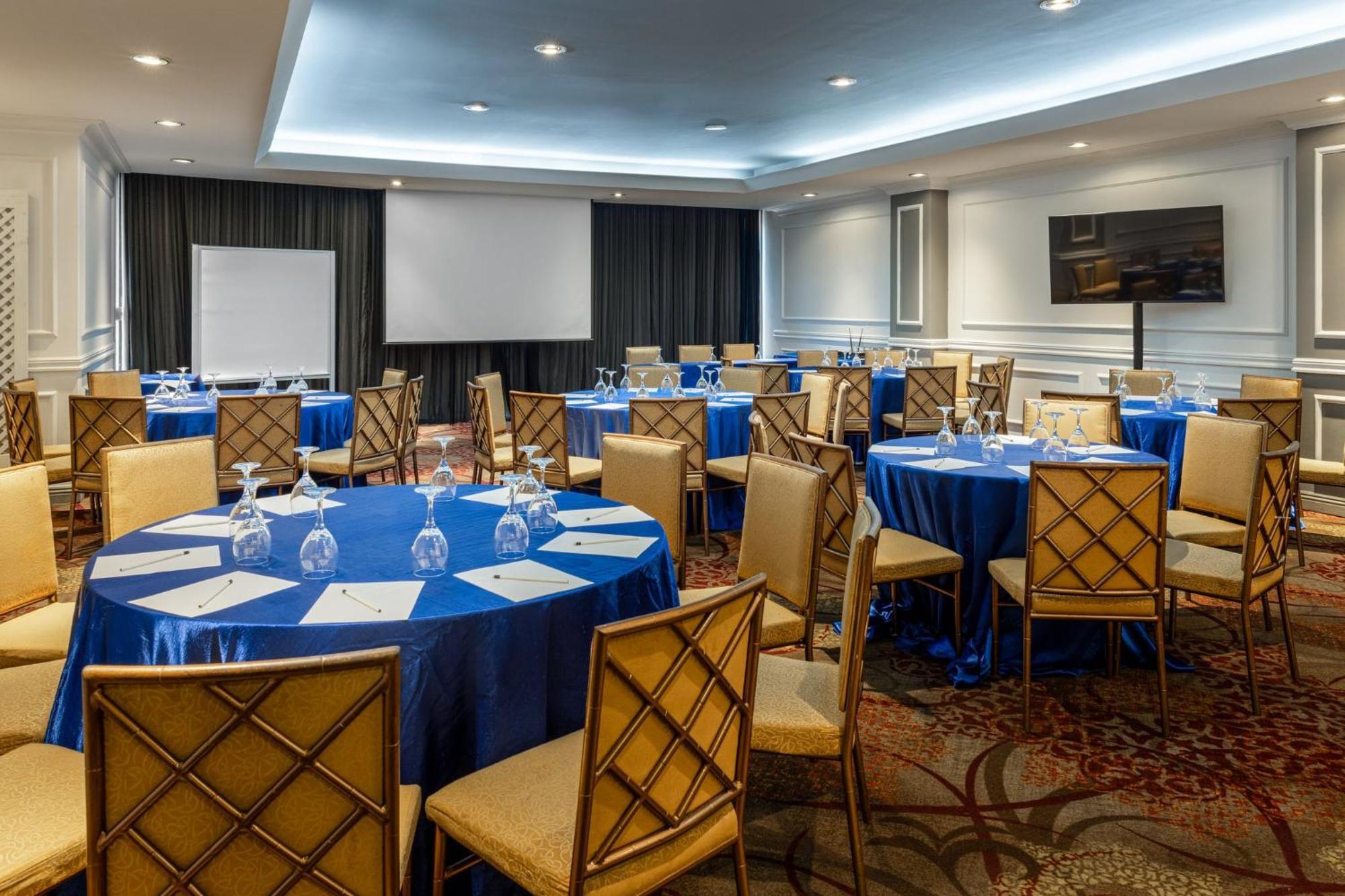 Hotel Crowne Plaza Panama By Ihg Exterior foto